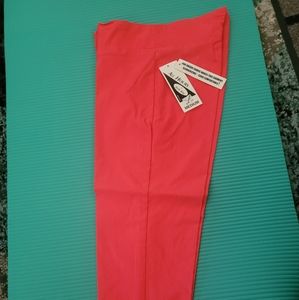 Boutique brand new Capri pants,medium slenderizing